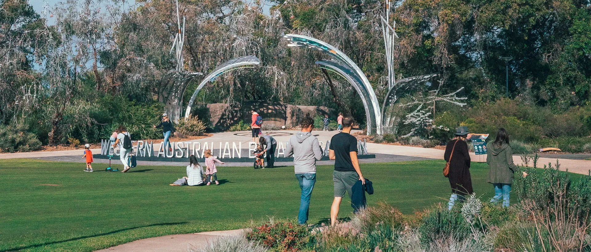 Spectacular views over the Perth city skyline from Kings Park.